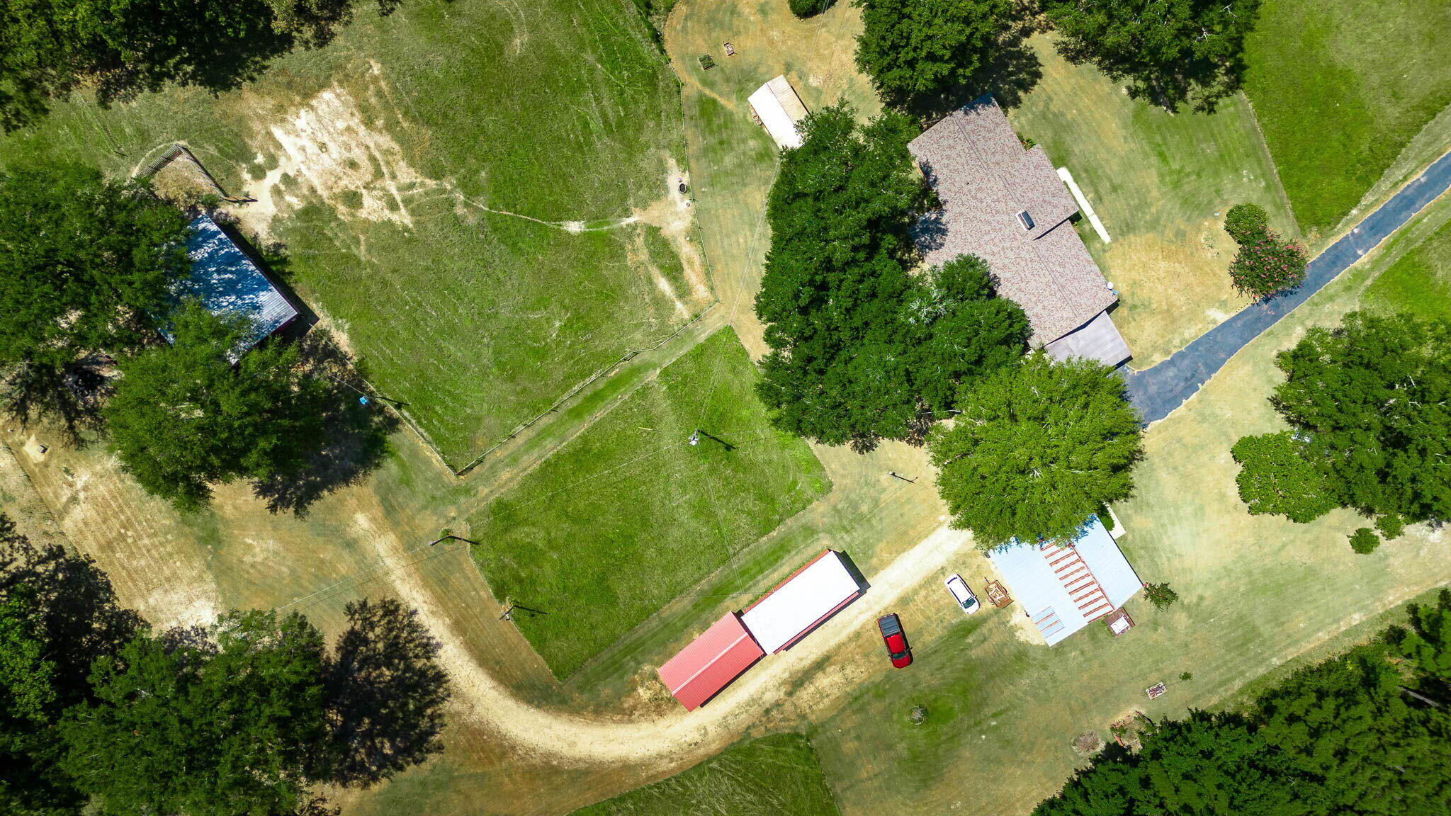 233 J D Broome Rd.