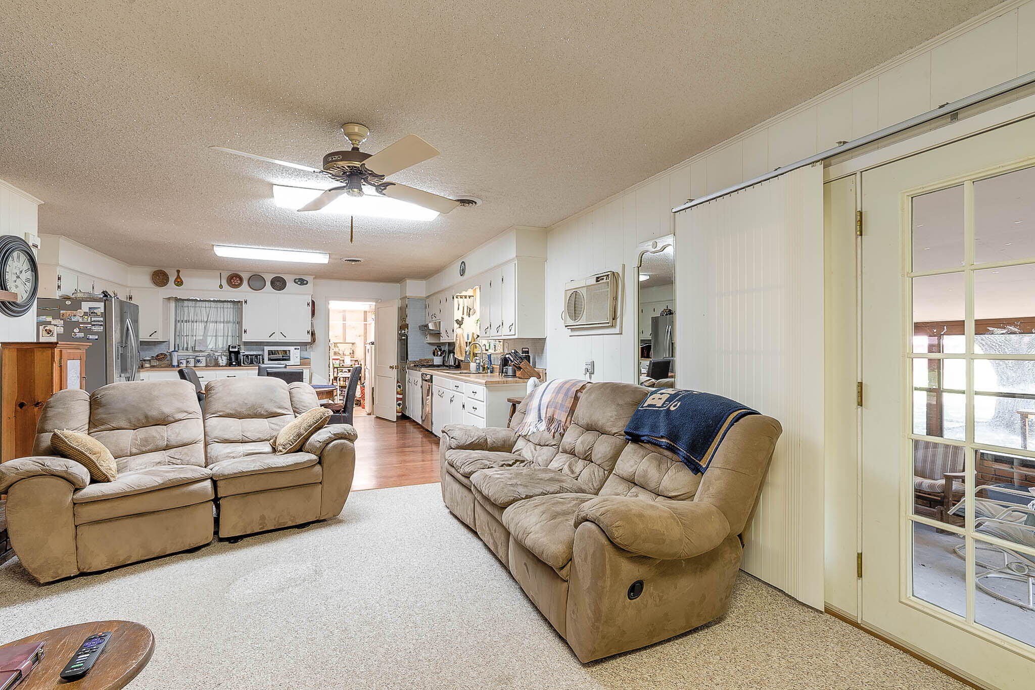 233 J D Broome Rd.