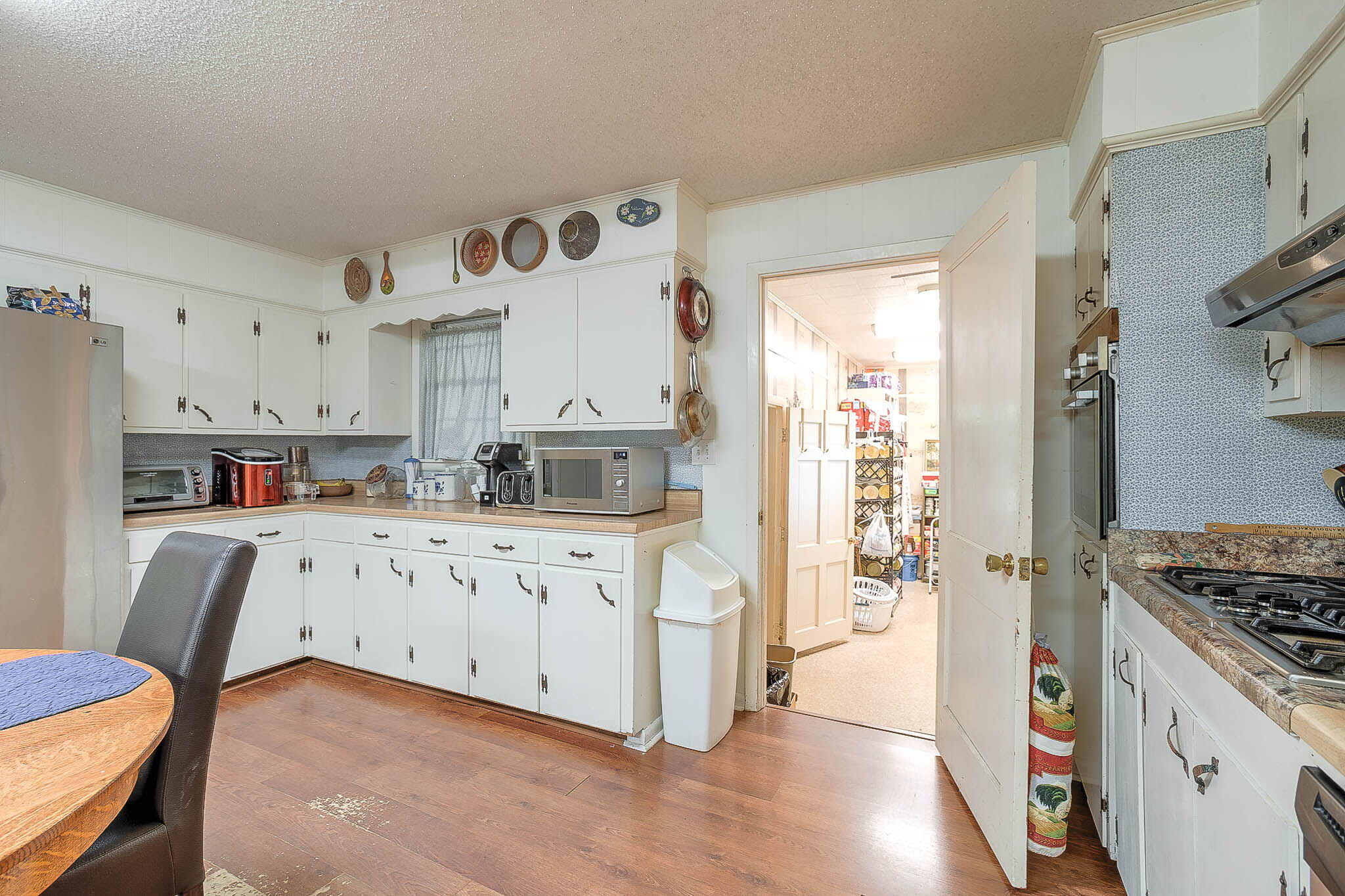 233 J D Broome Rd.