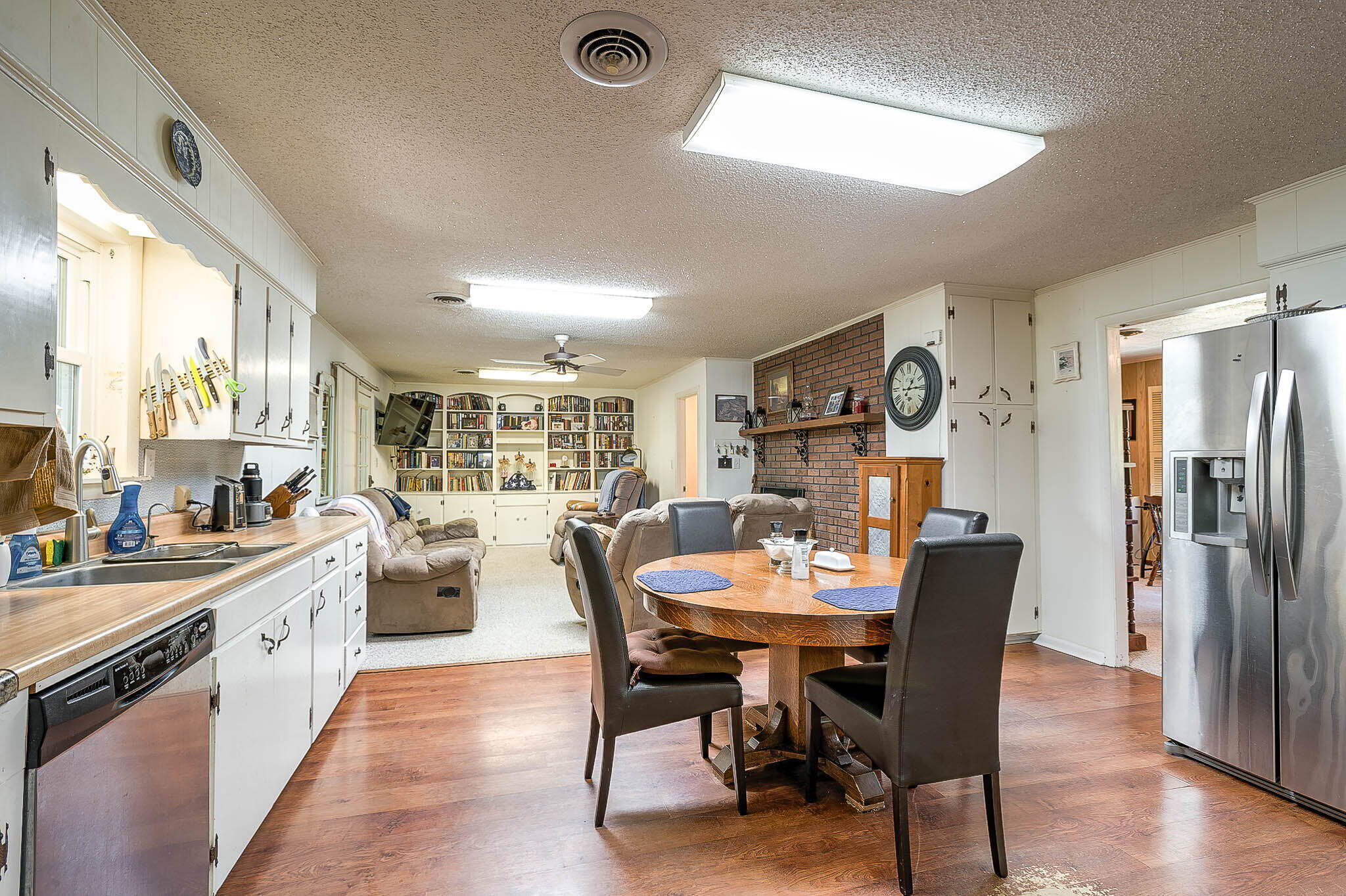 233 J D Broome Rd.