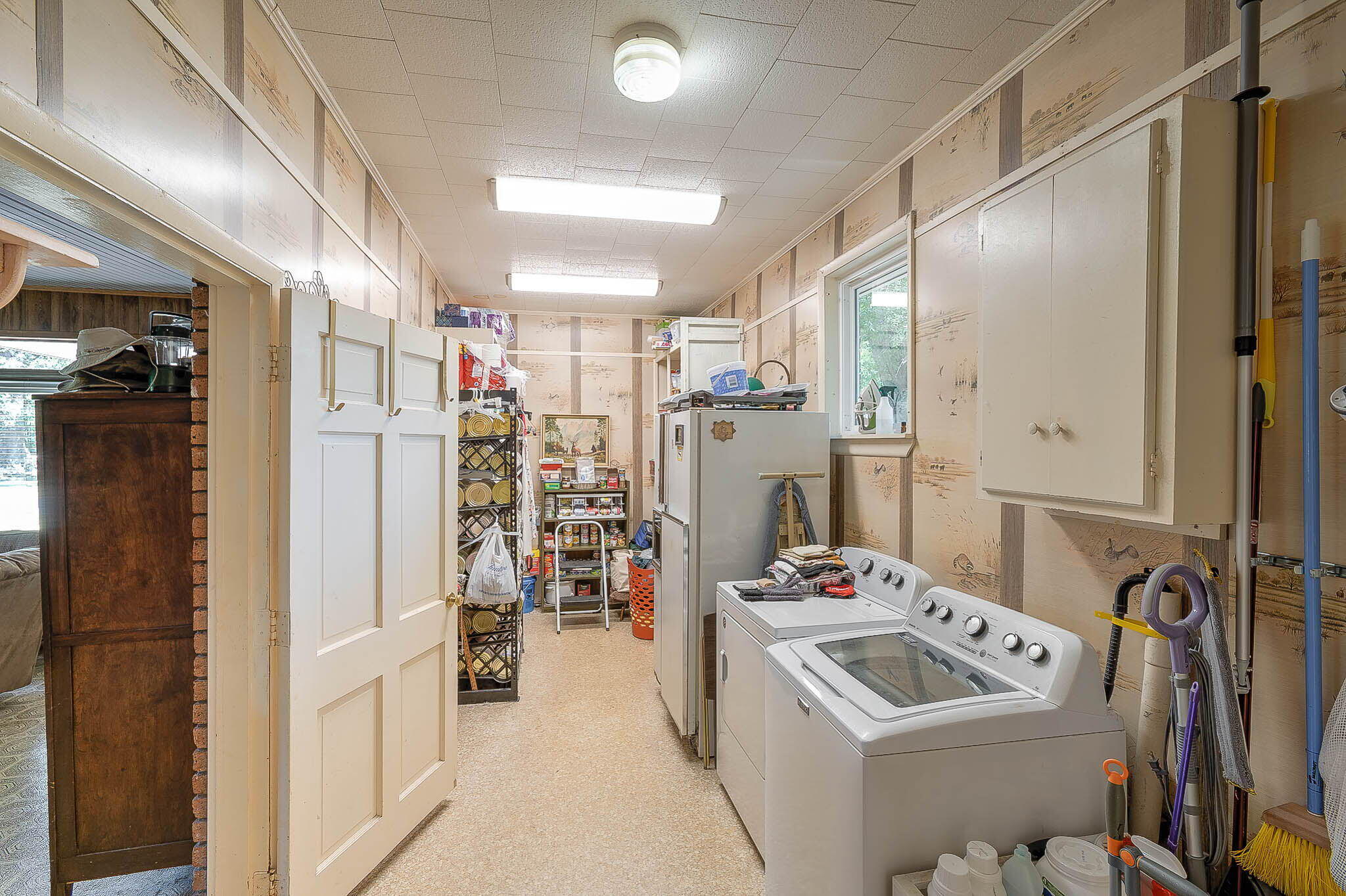 233 J D Broome Rd.