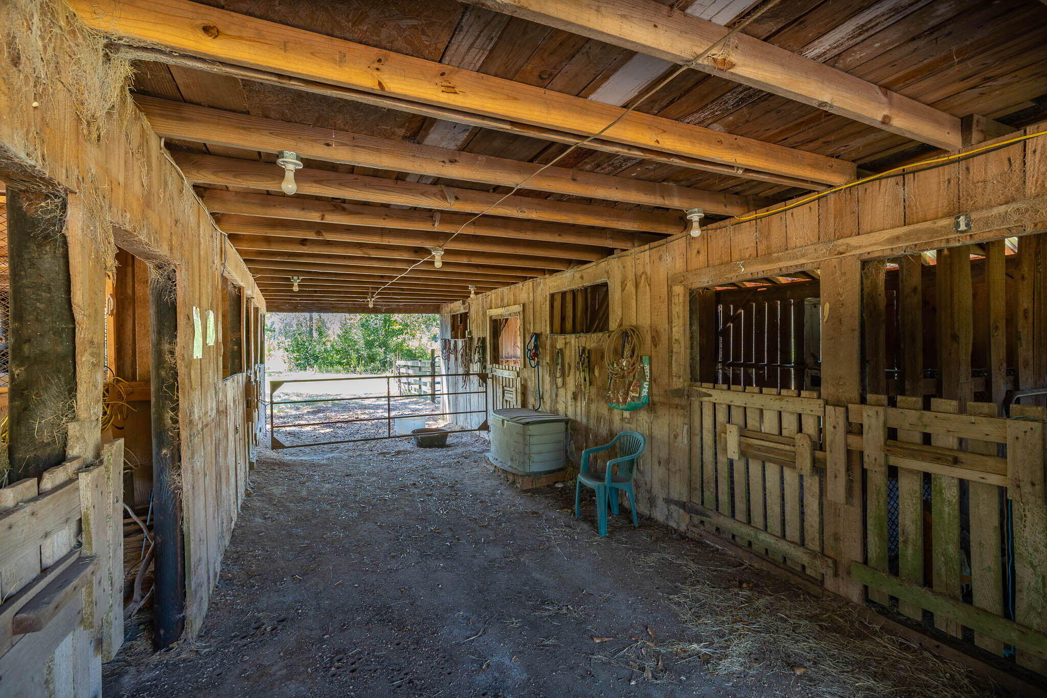 233 J D Broome Rd.
