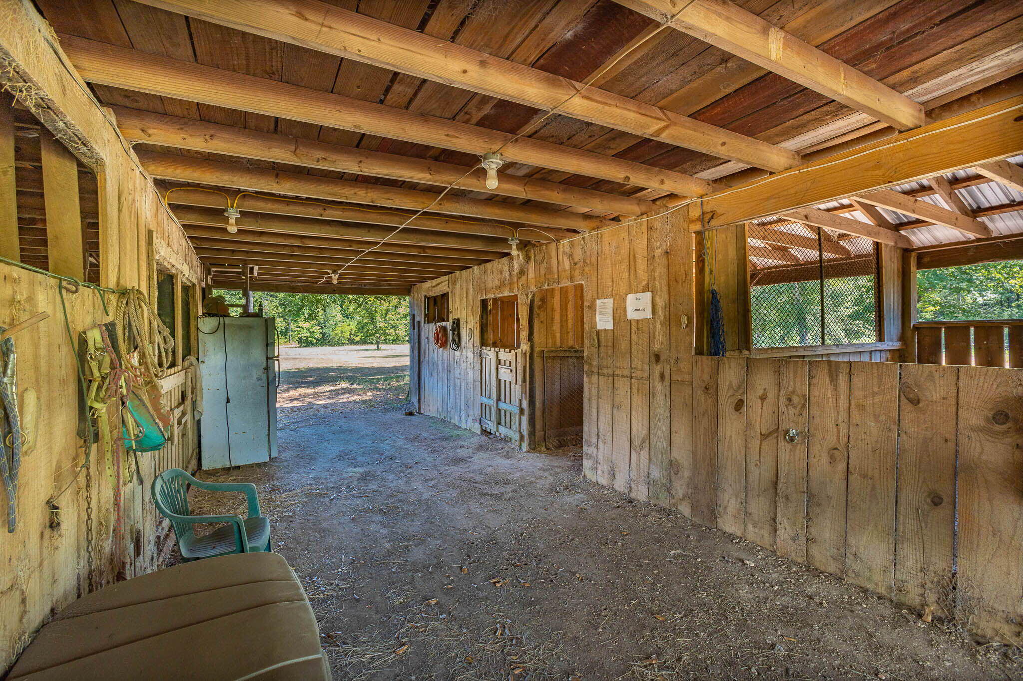 233 J D Broome Rd.