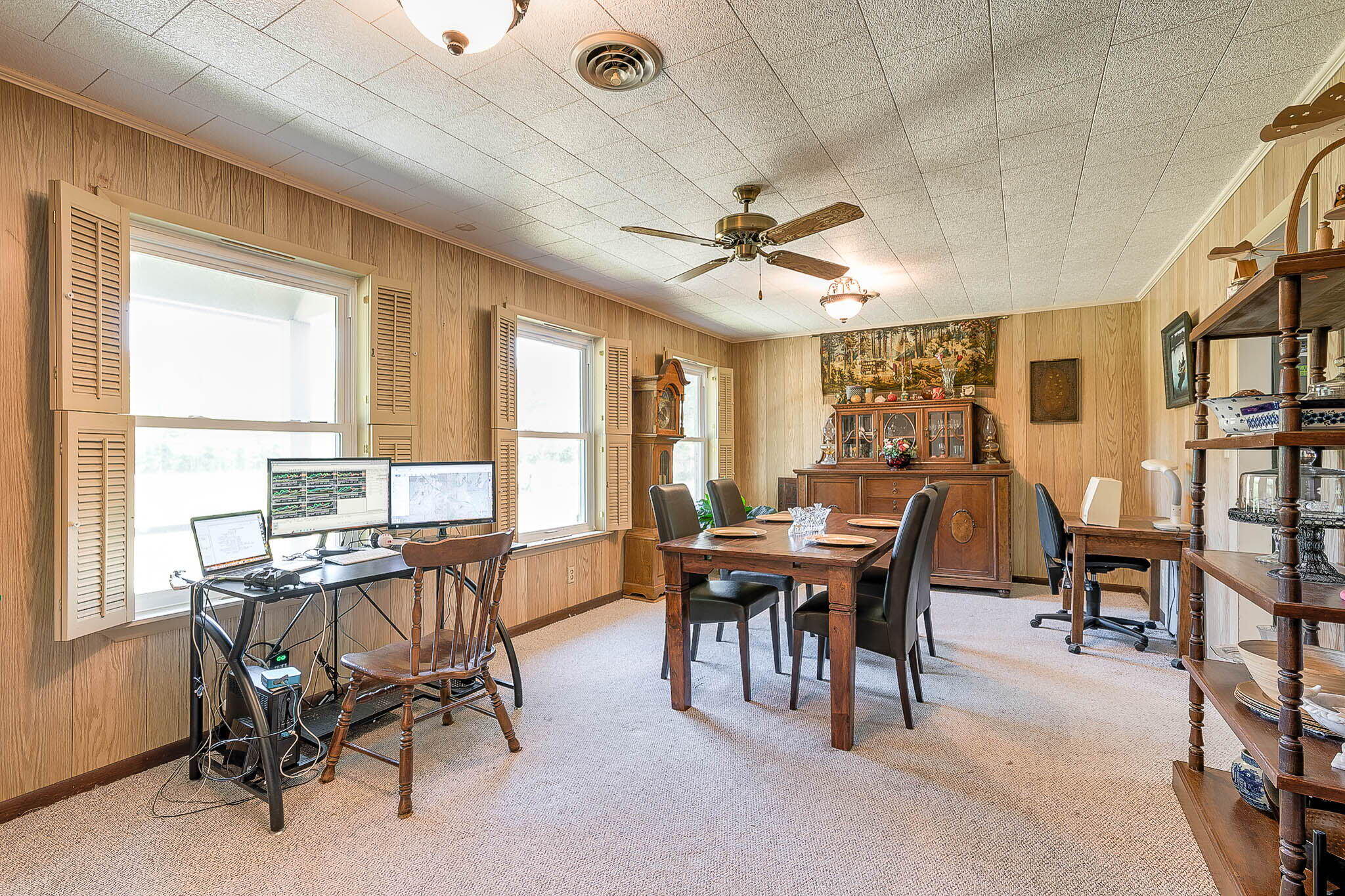233 J D Broome Rd.