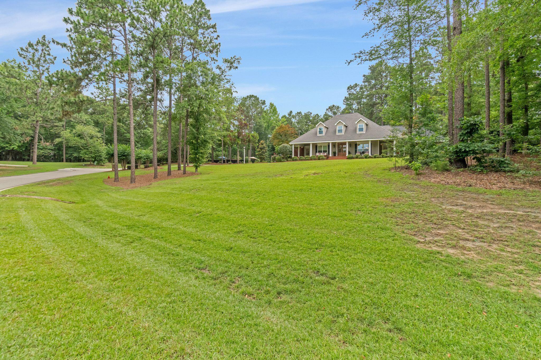 81 Redfern Trail