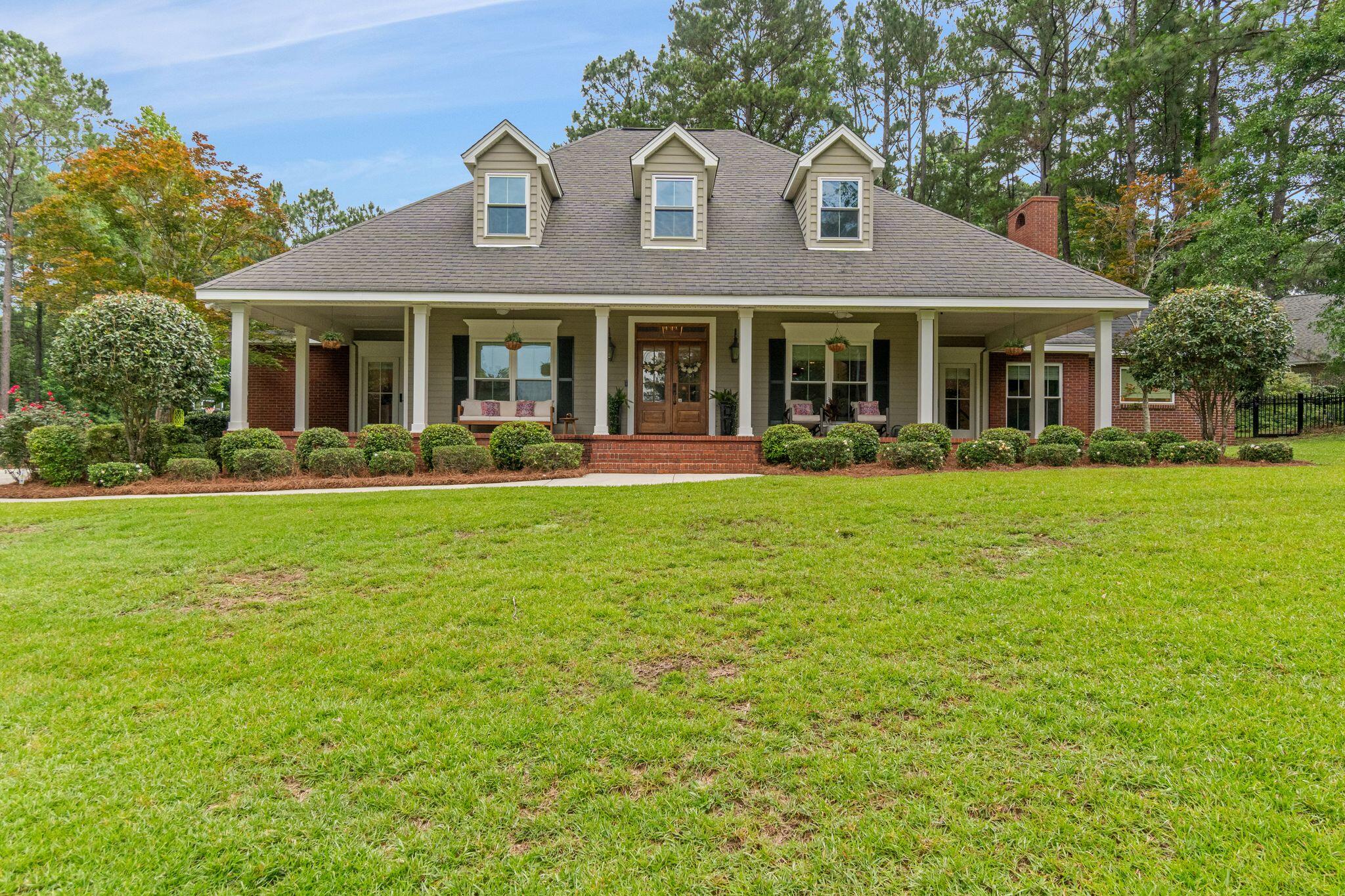 81 Redfern Trail