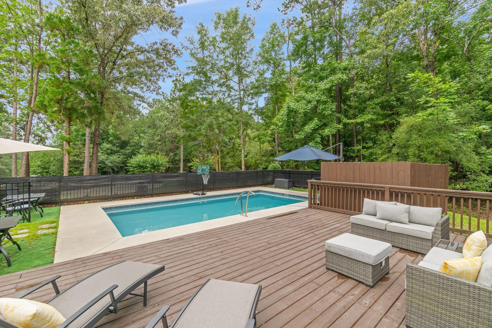 81 Redfern Trail