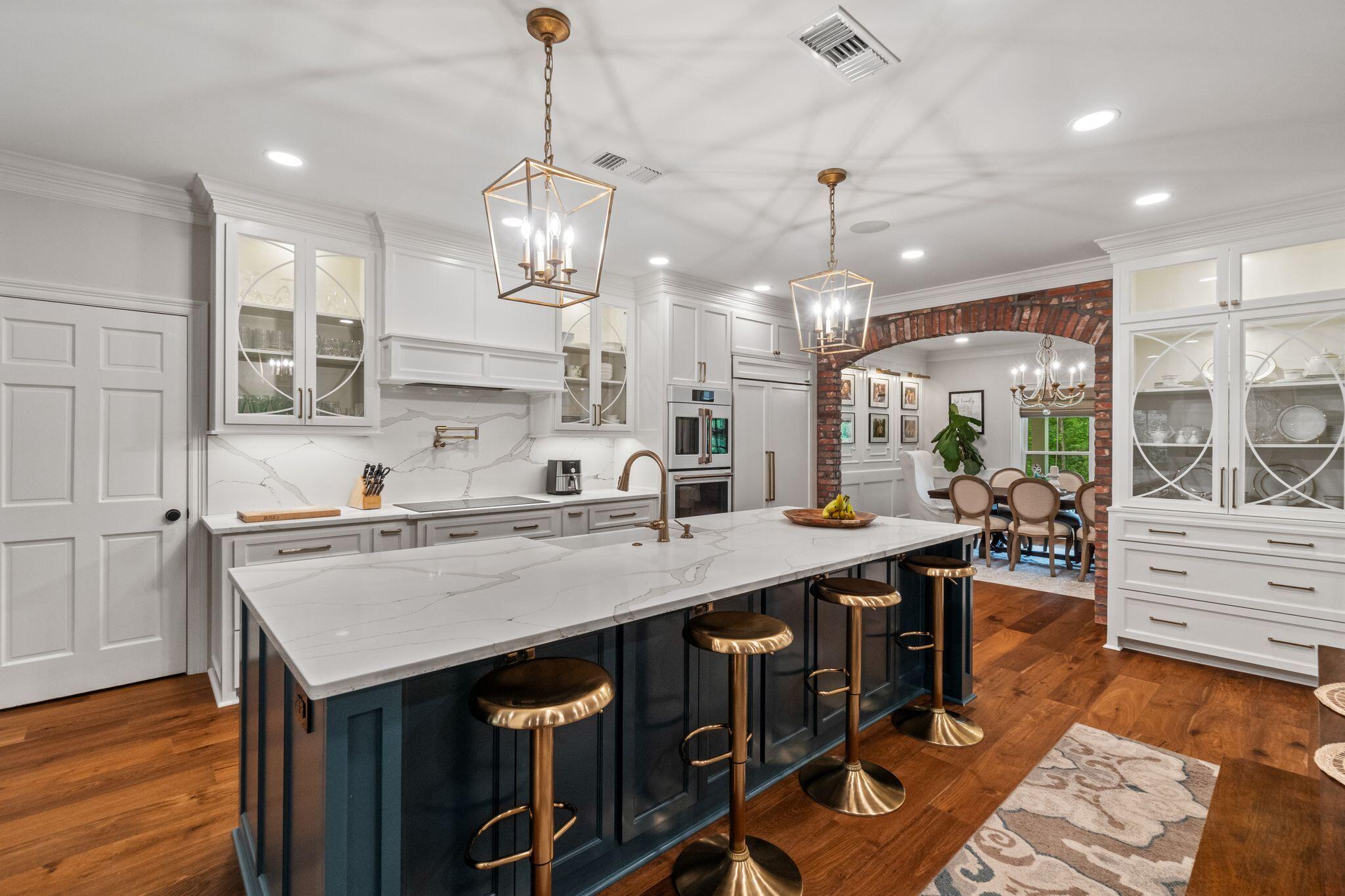 81 Redfern Trail