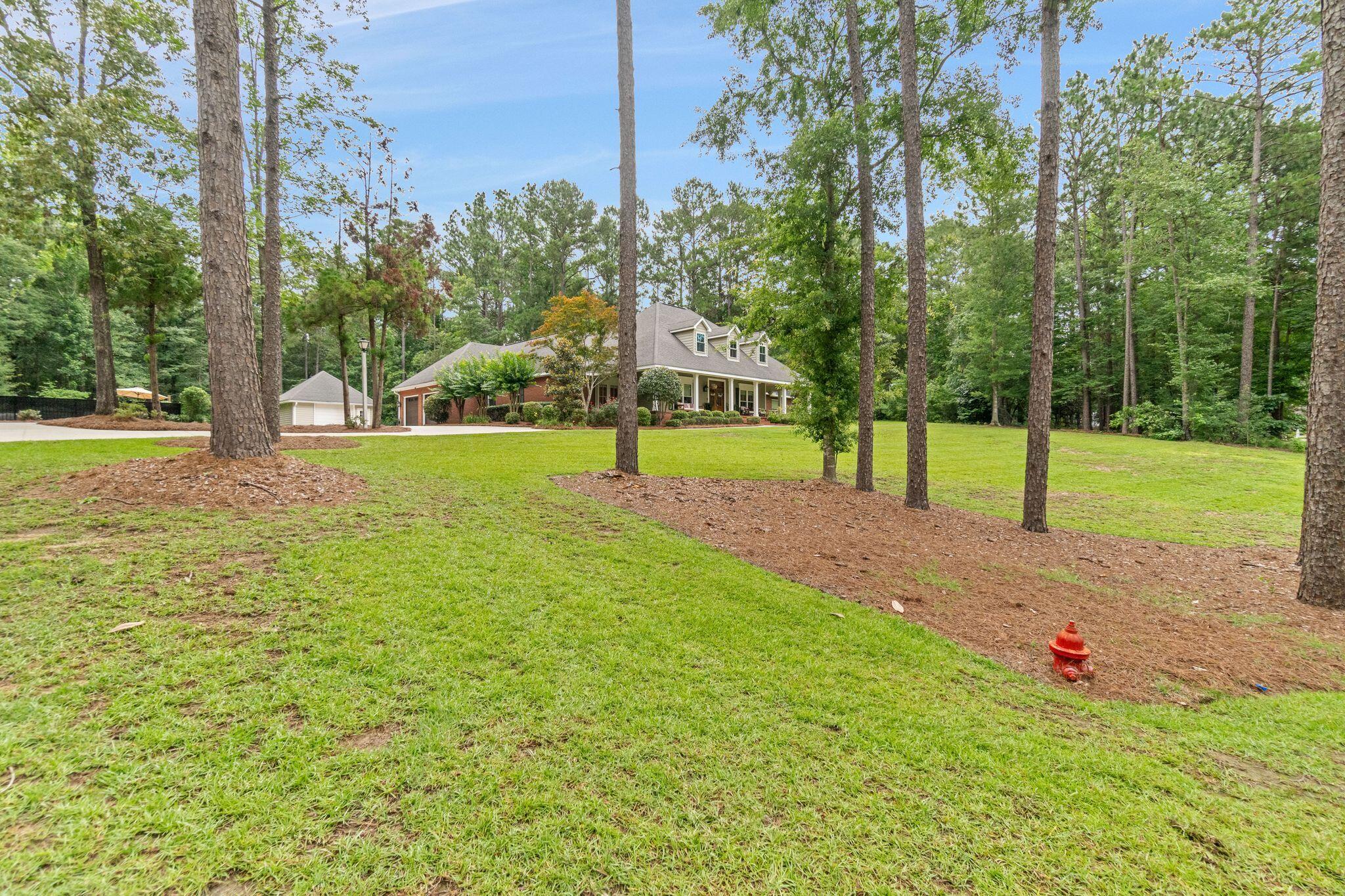 81 Redfern Trail