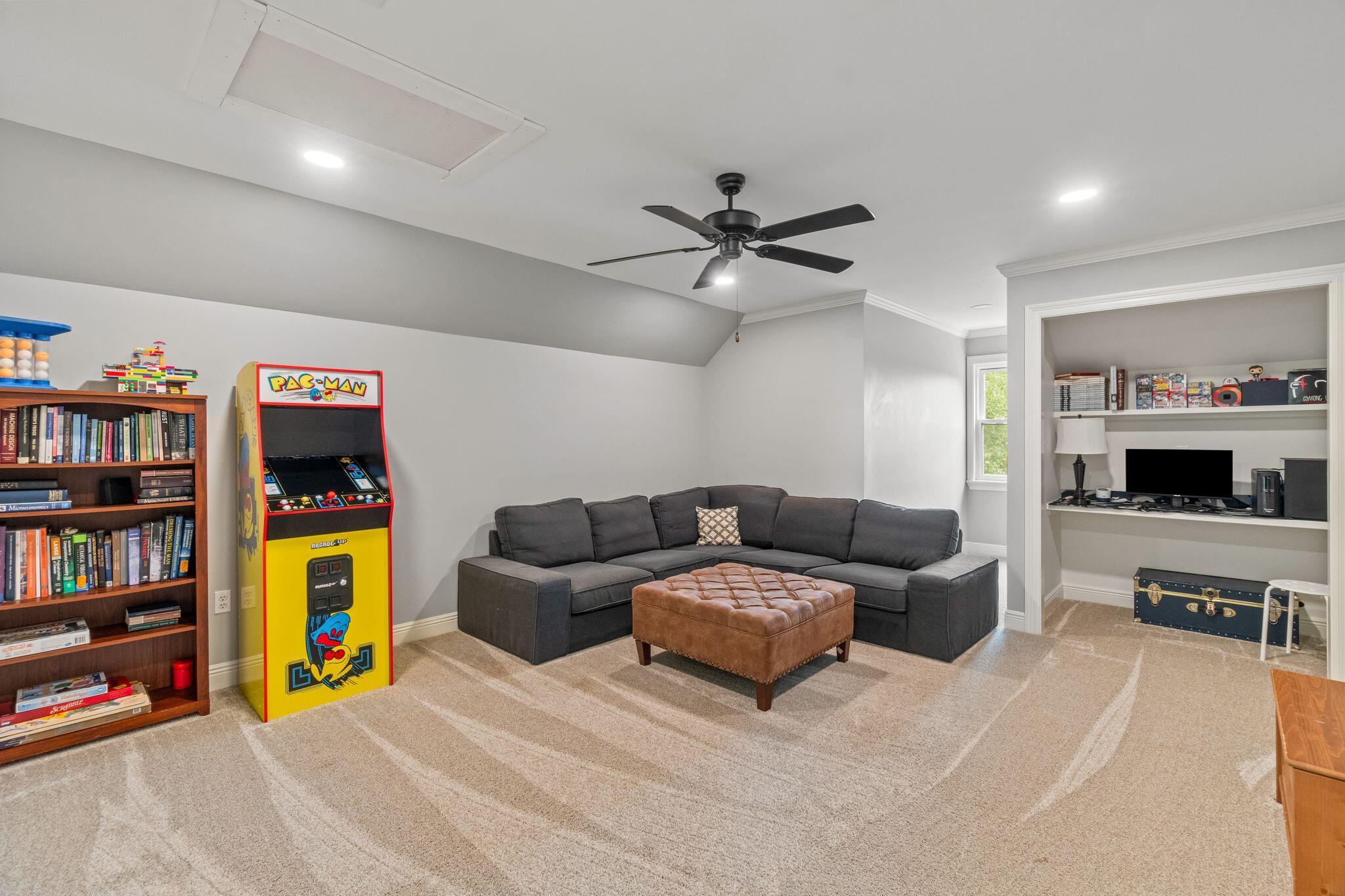81 Redfern Trail