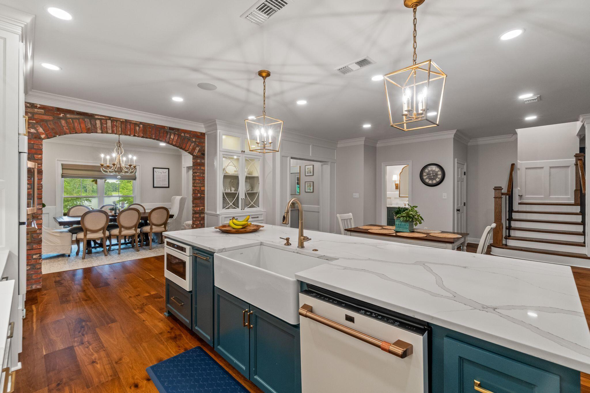 81 Redfern Trail