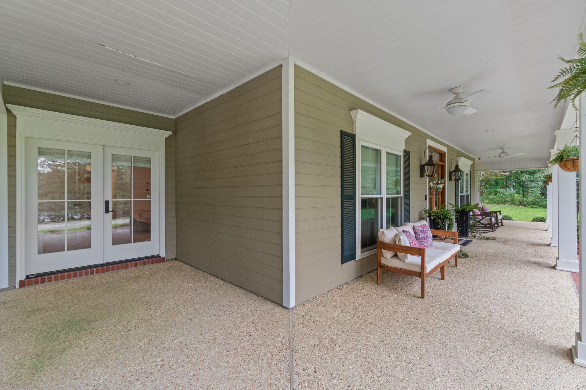 81 Redfern Trail