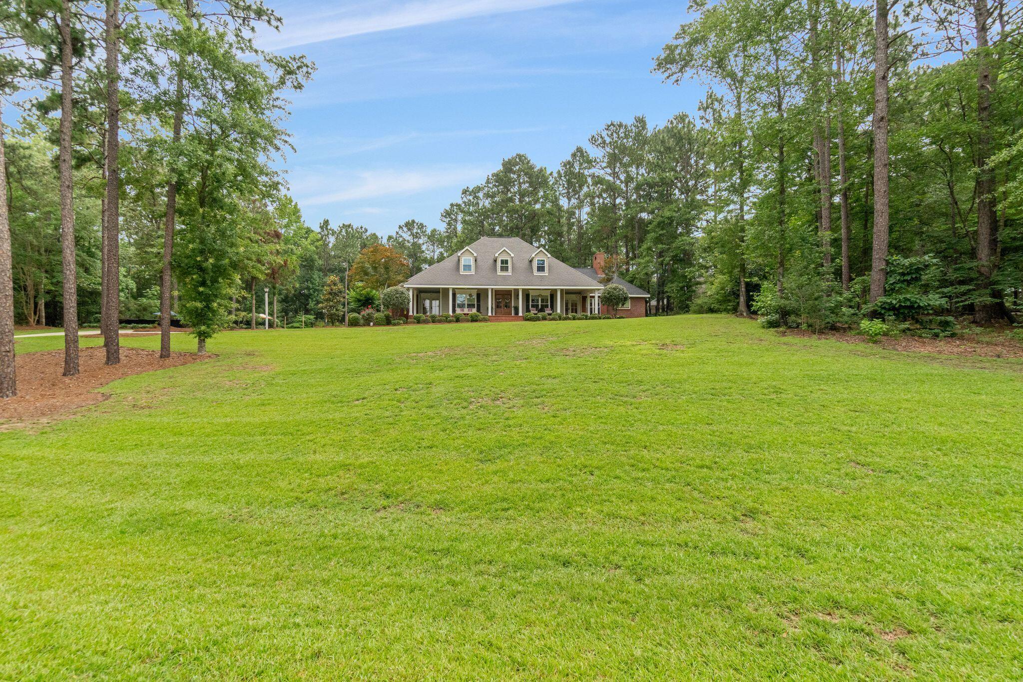 81 Redfern Trail