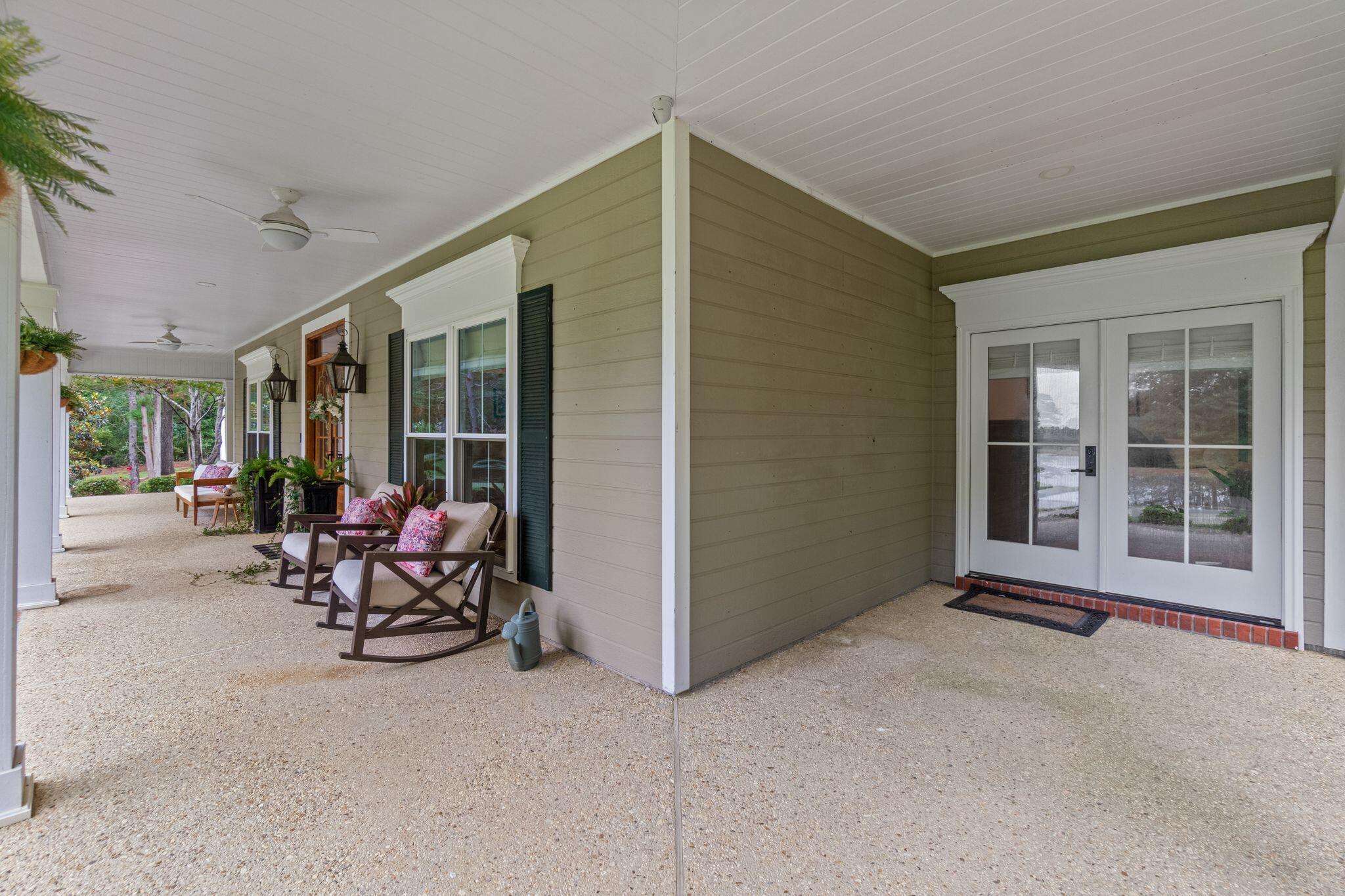 81 Redfern Trail