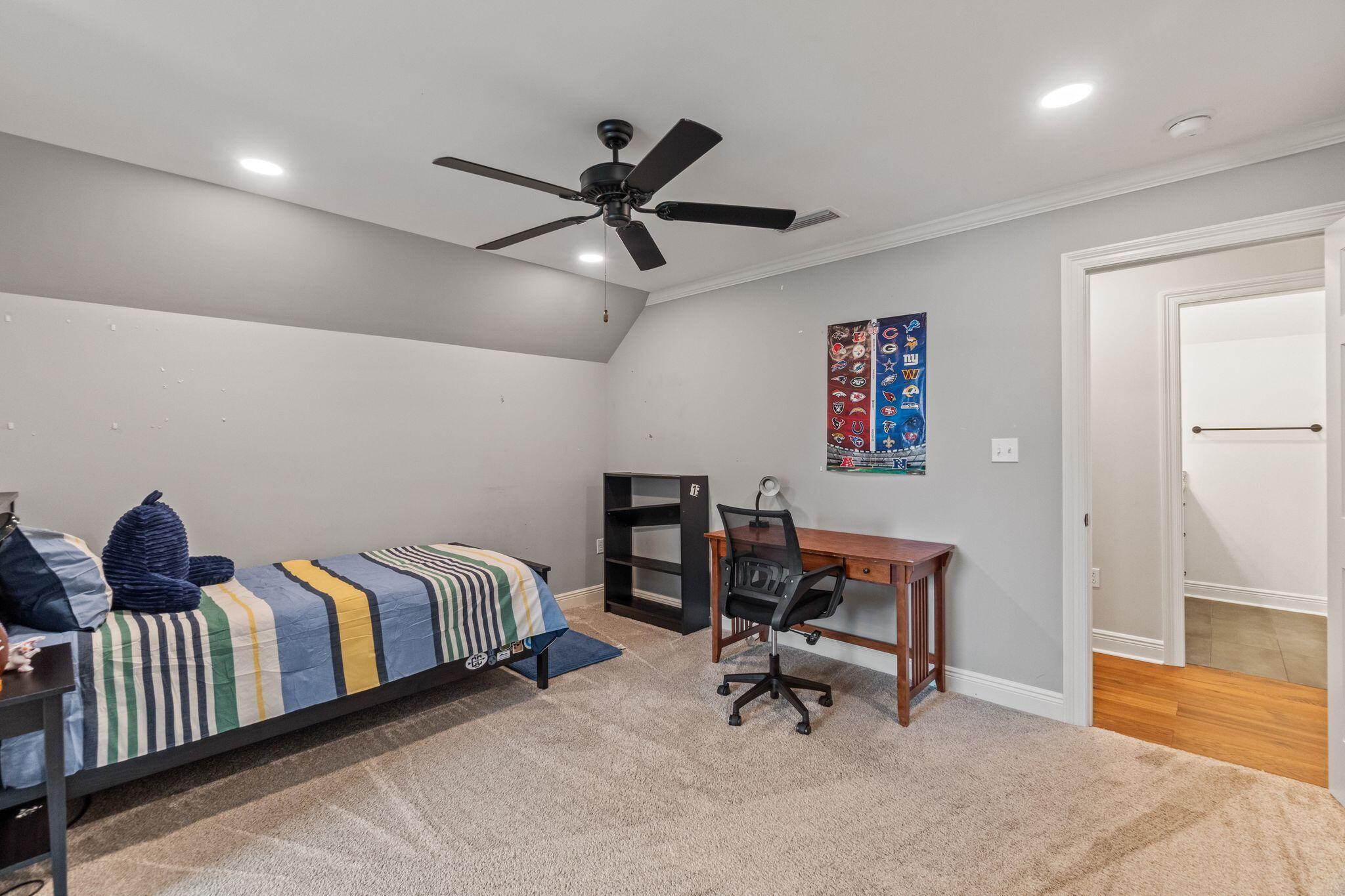 81 Redfern Trail