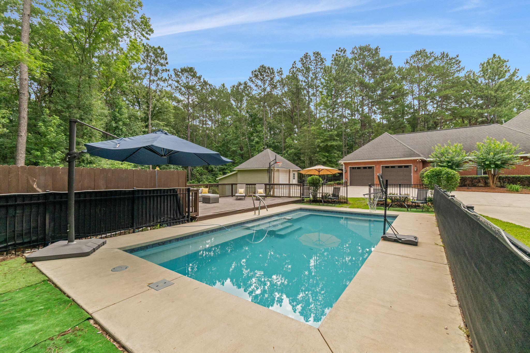 81 Redfern Trail