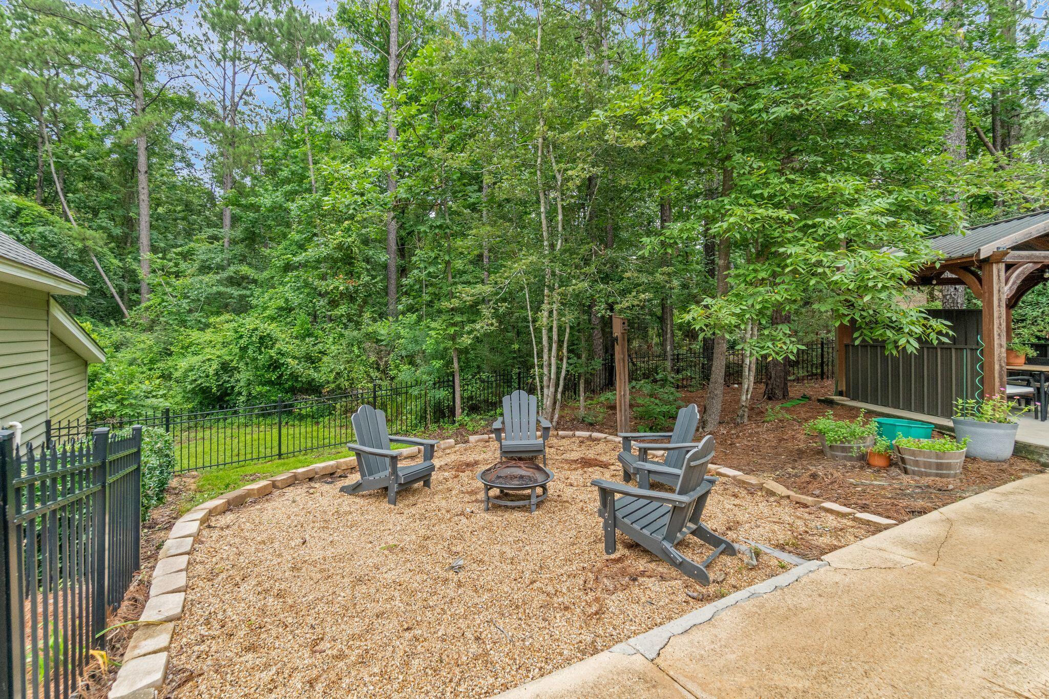 81 Redfern Trail