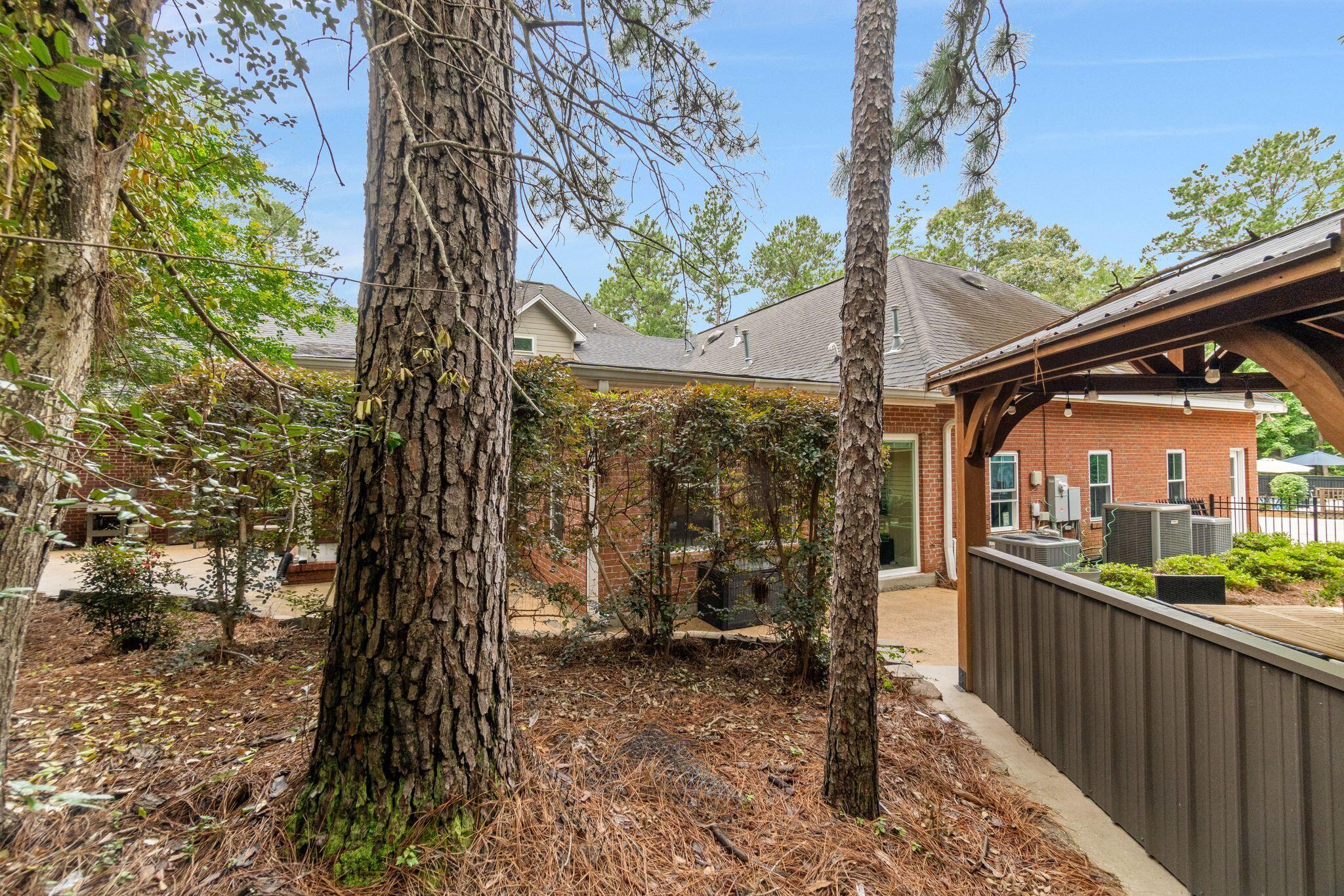 81 Redfern Trail