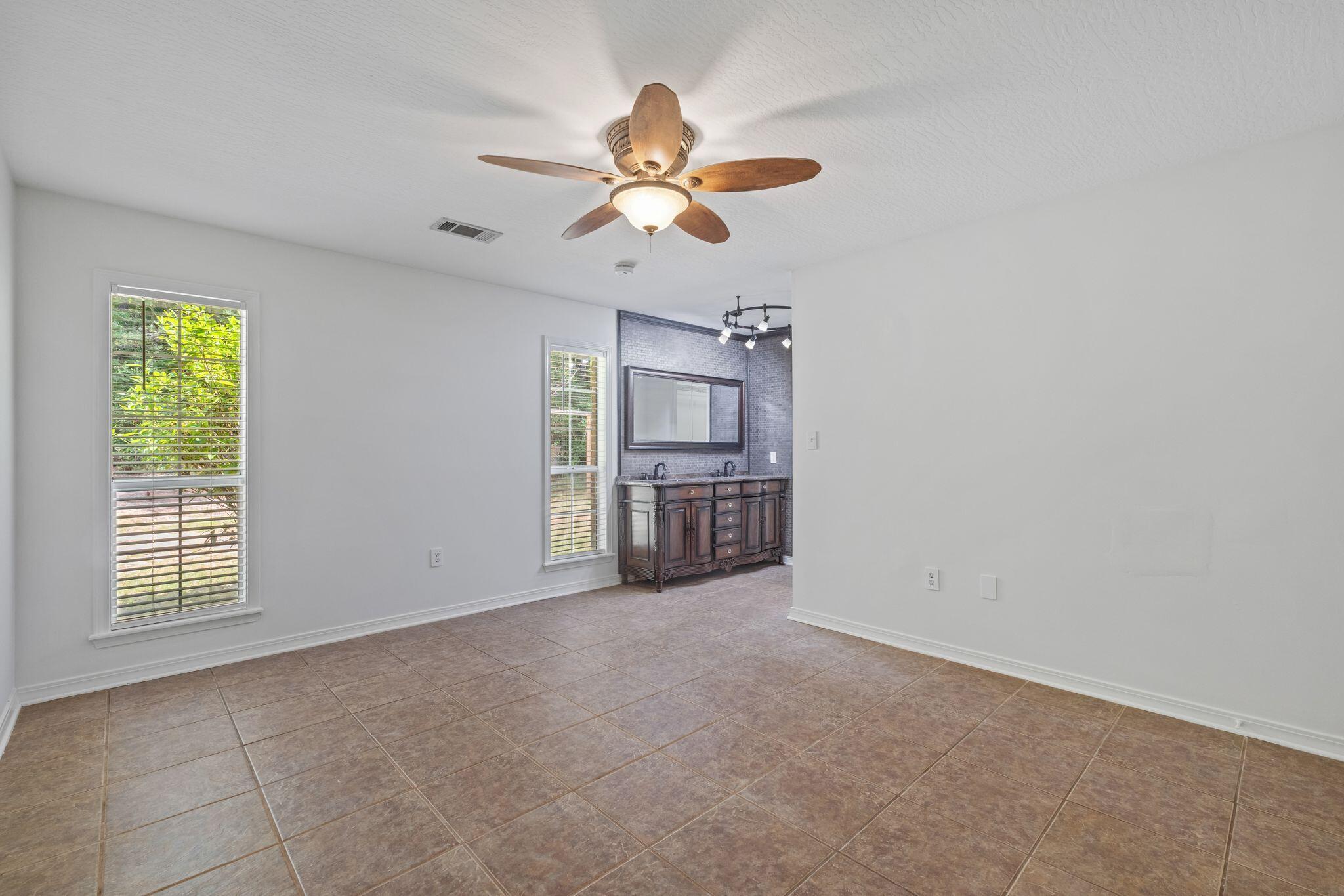 35 Bedford Forrest Ln.