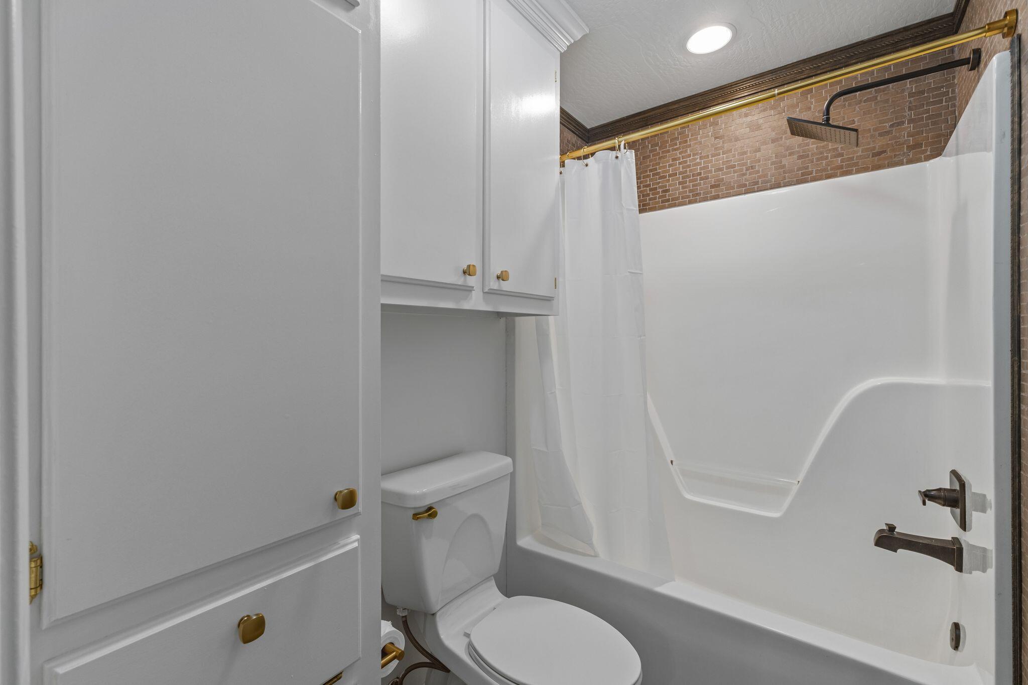 35 Bedford Forrest Ln.