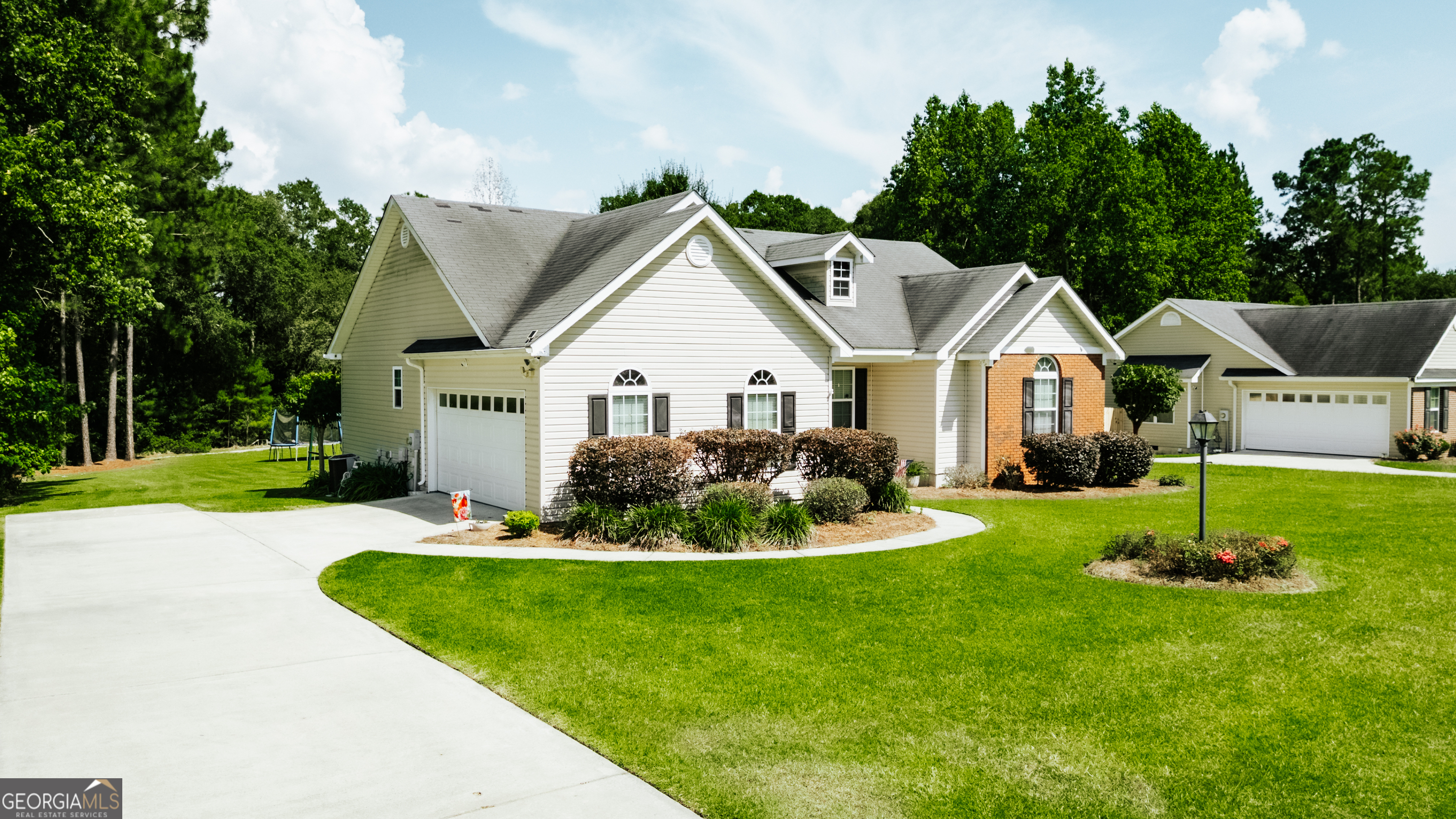 35 Chase Circle