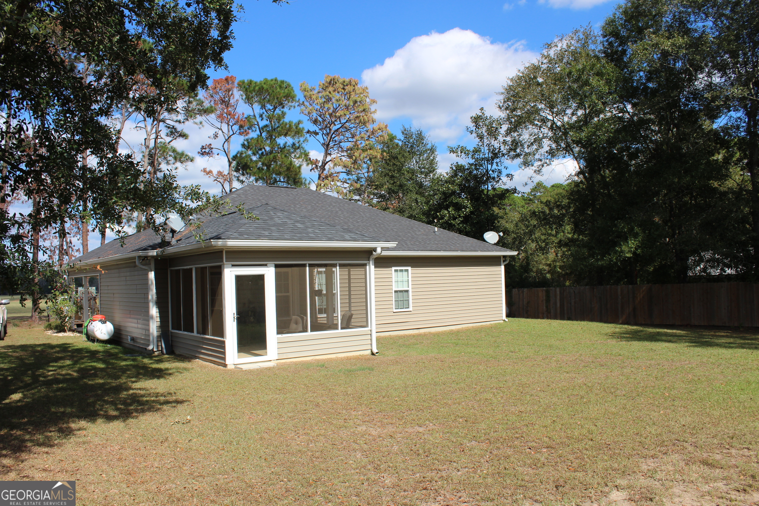 406 Old Brookfield Road E, Tifton