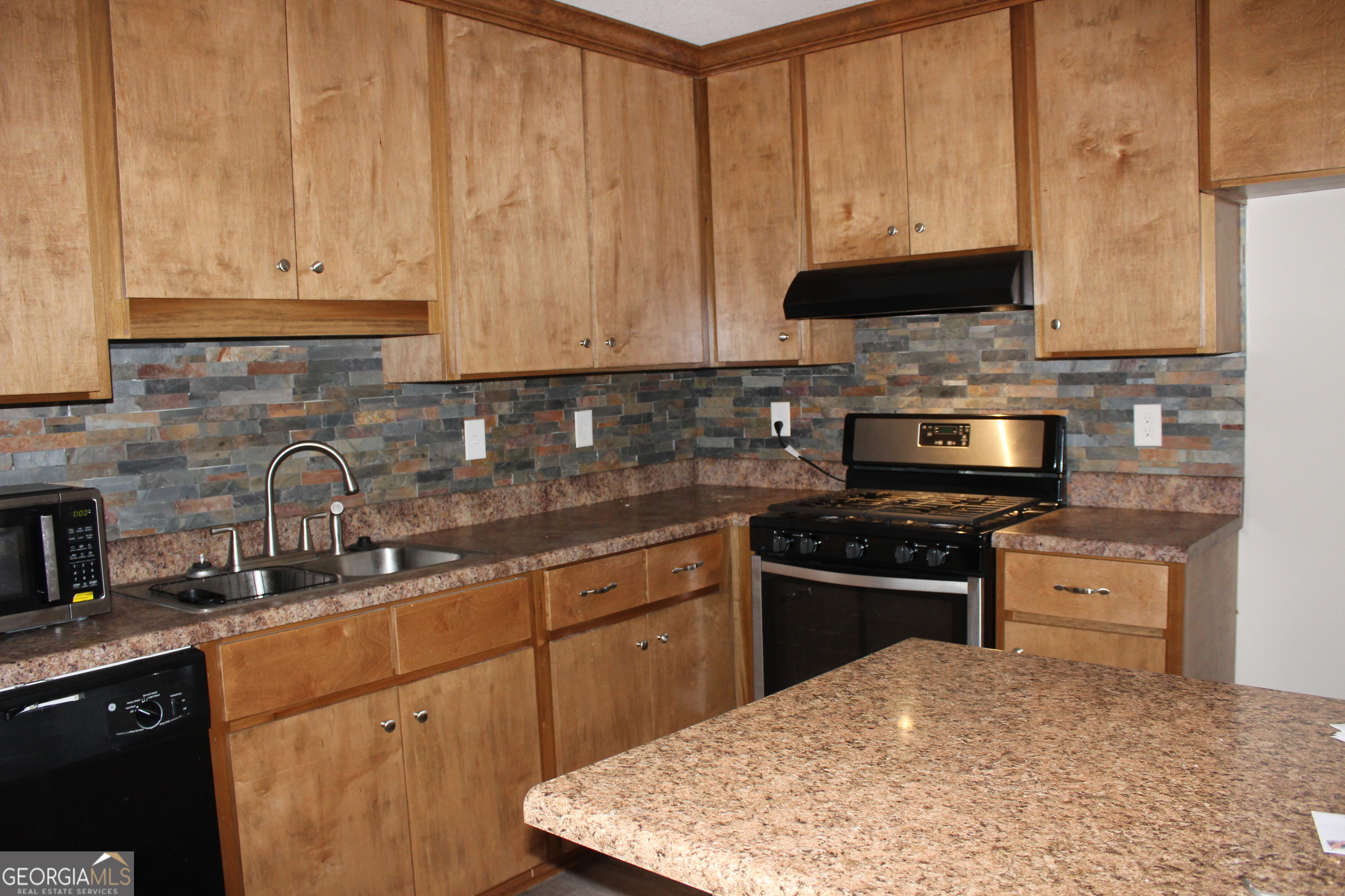 406 Old Brookfield Road E, Tifton