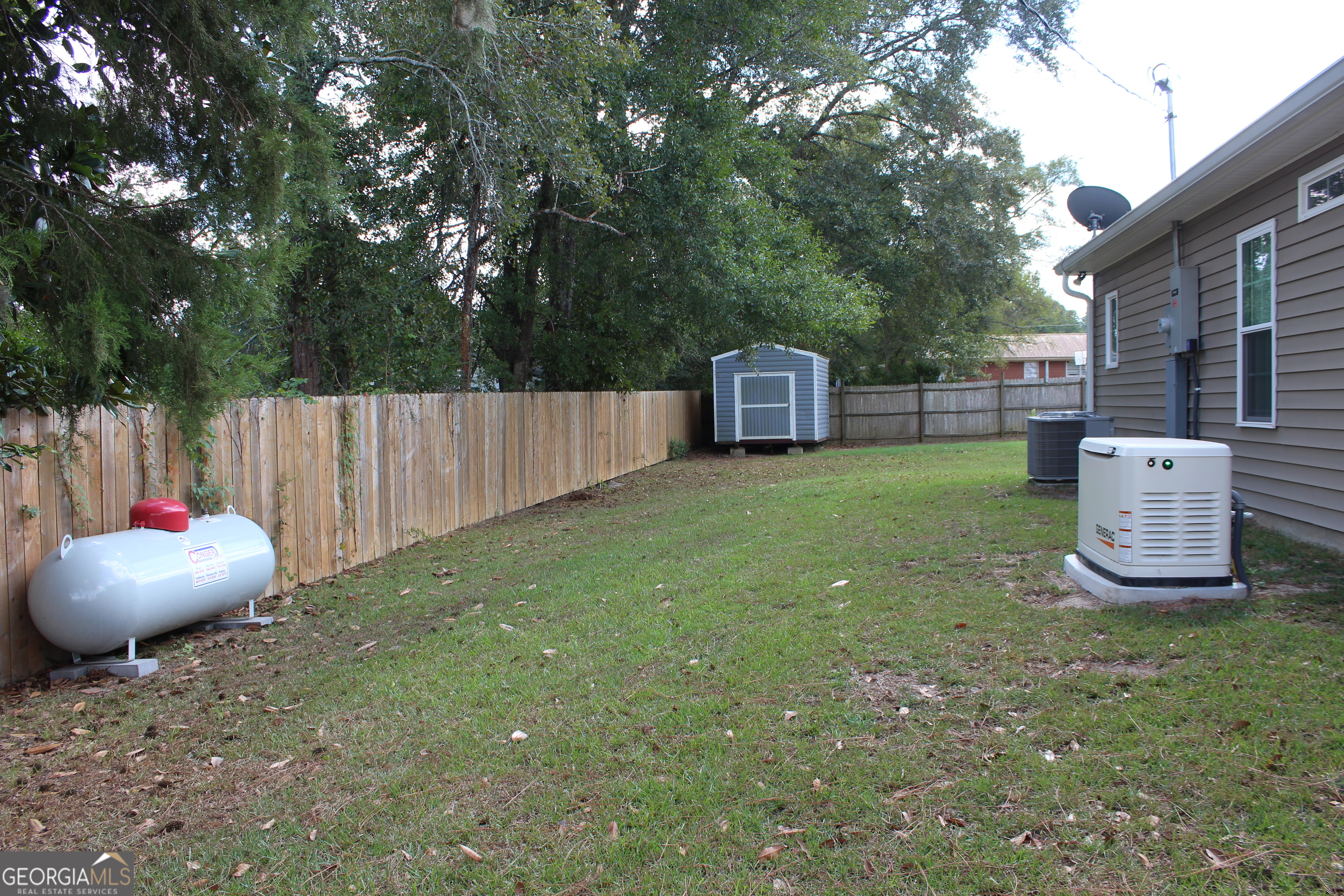 406 Old Brookfield Road E, Tifton