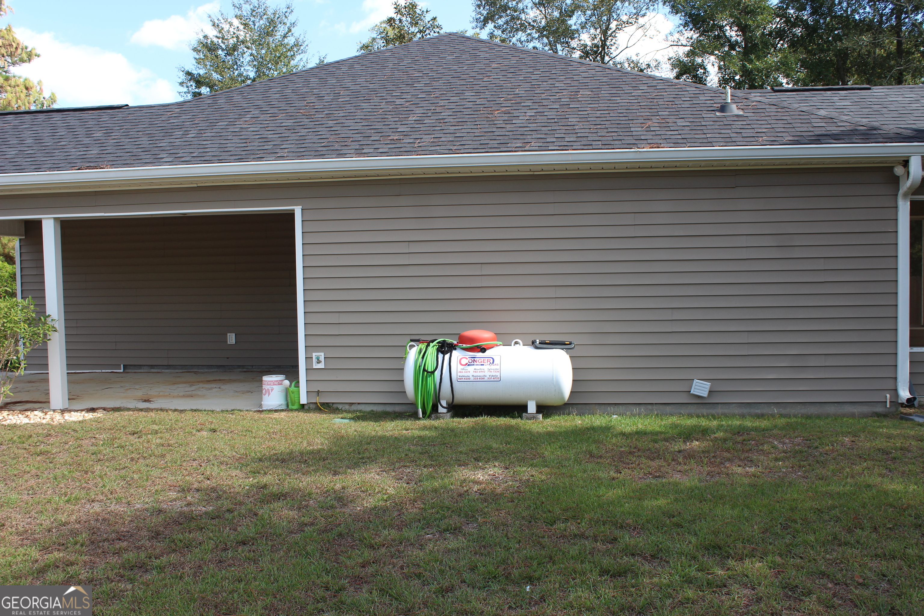 406 Old Brookfield Road E, Tifton