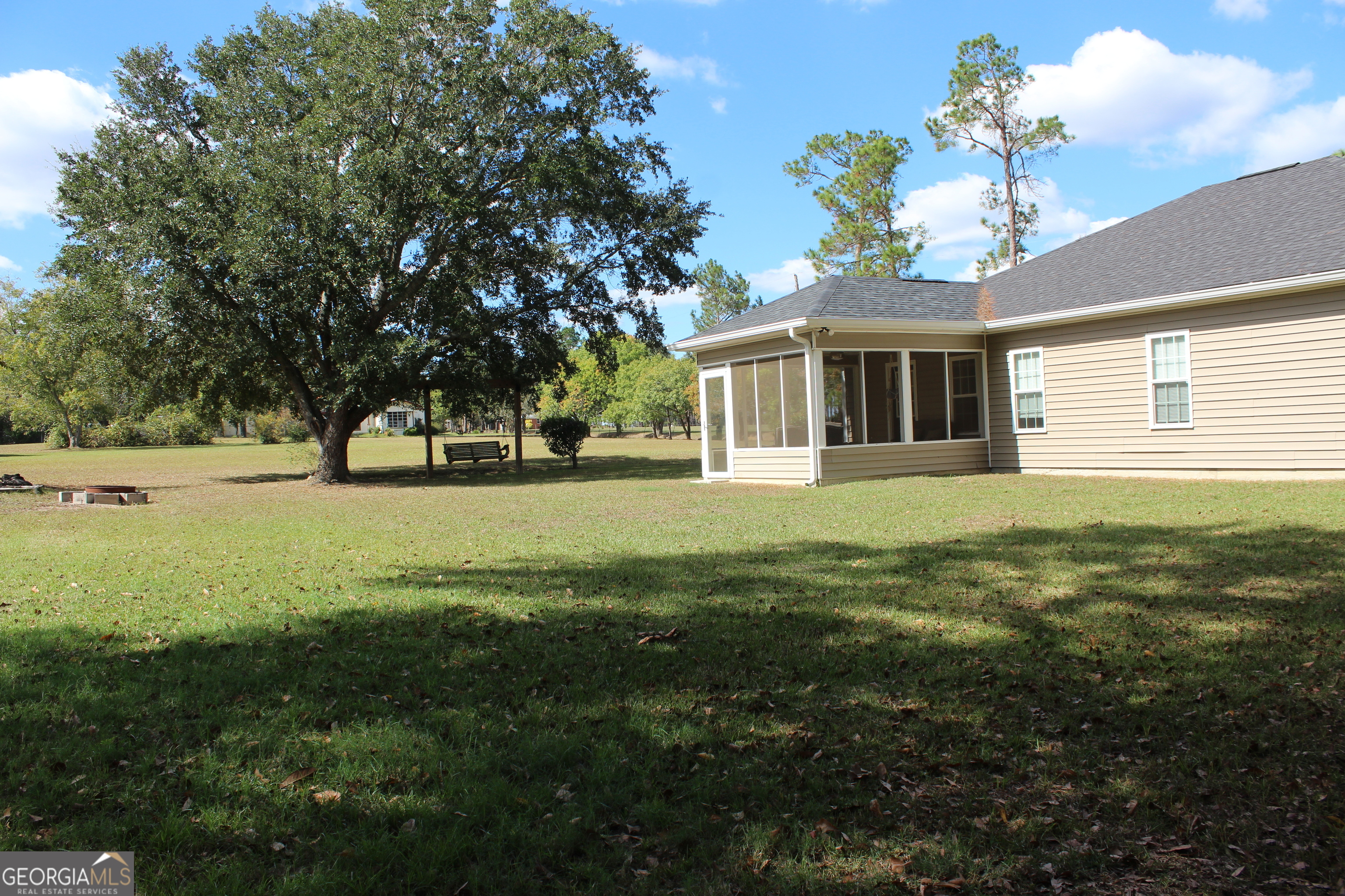 406 Old Brookfield Road E, Tifton