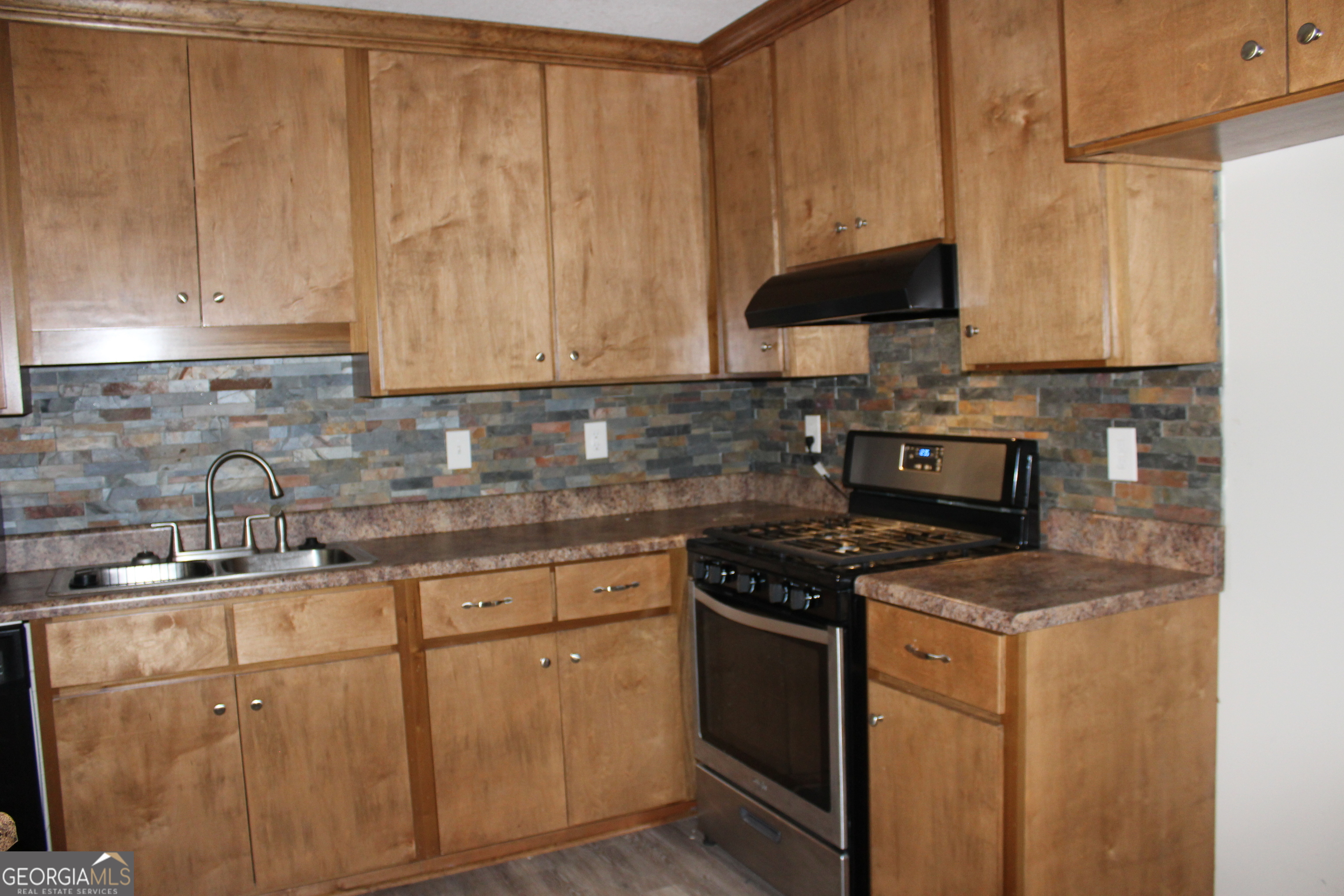 406 Old Brookfield Road E, Tifton