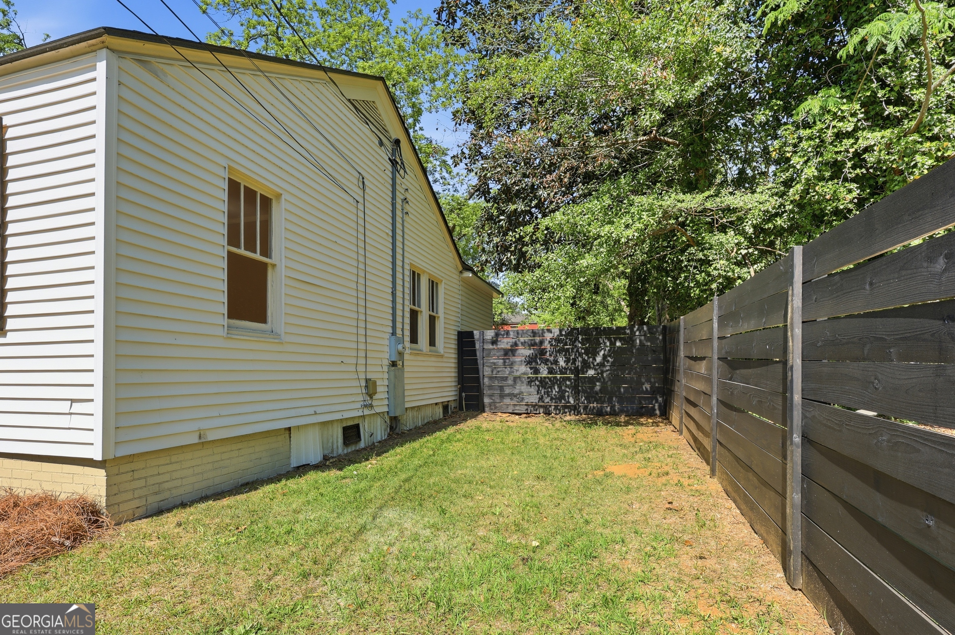 610 Davis Avenue