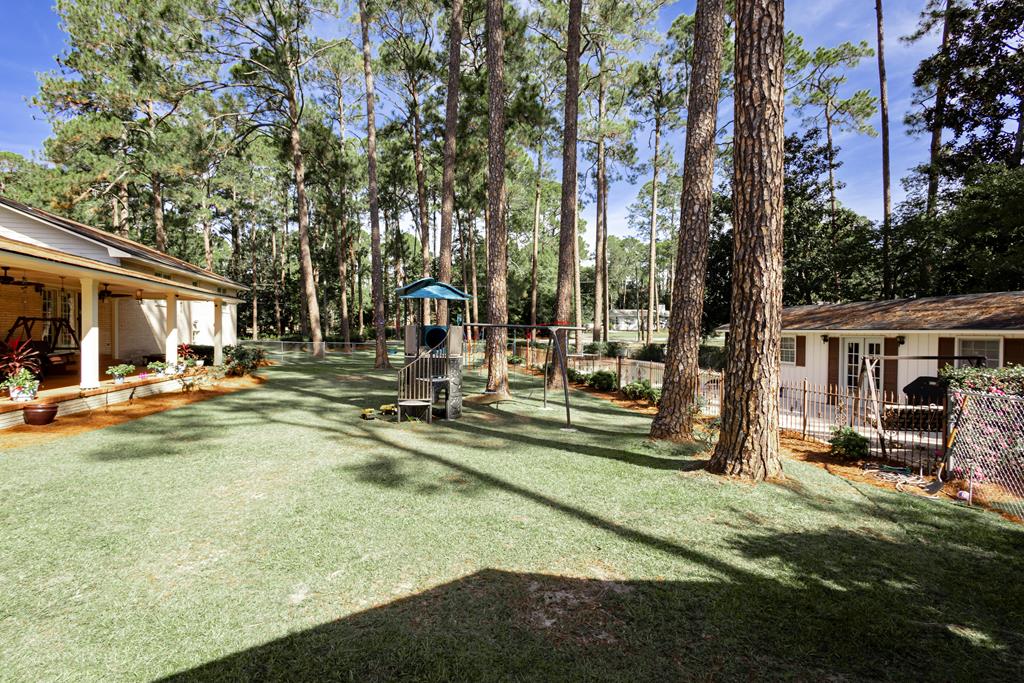 2021 N Emory Drive, Tifton