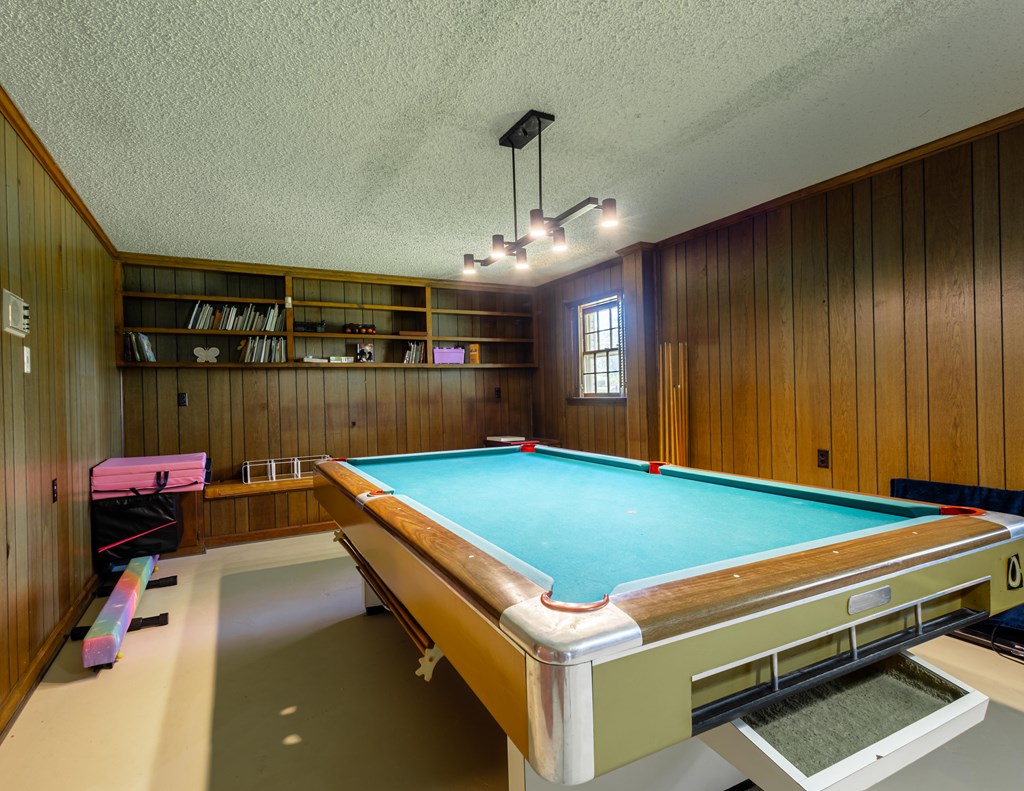 2021 N Emory Drive, Tifton