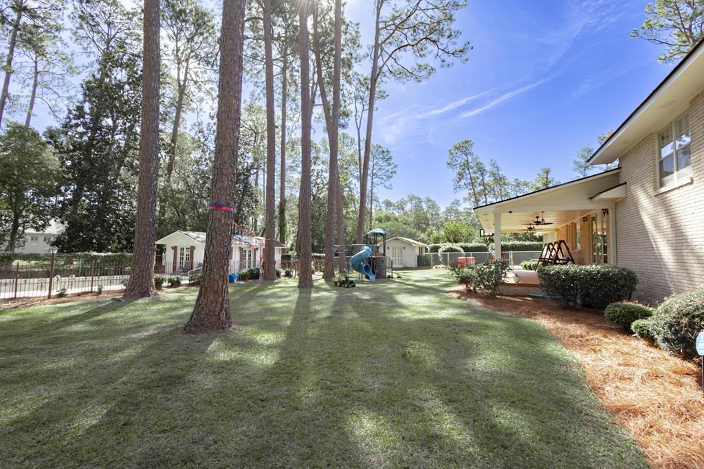 2021 N Emory Drive, Tifton