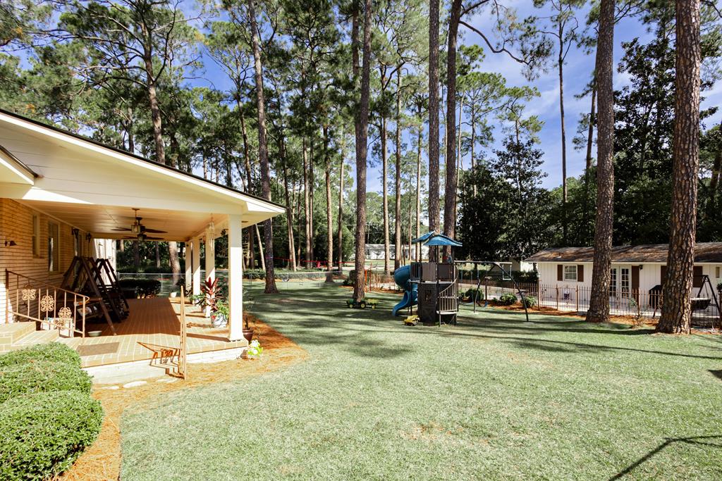 2021 N Emory Drive, Tifton