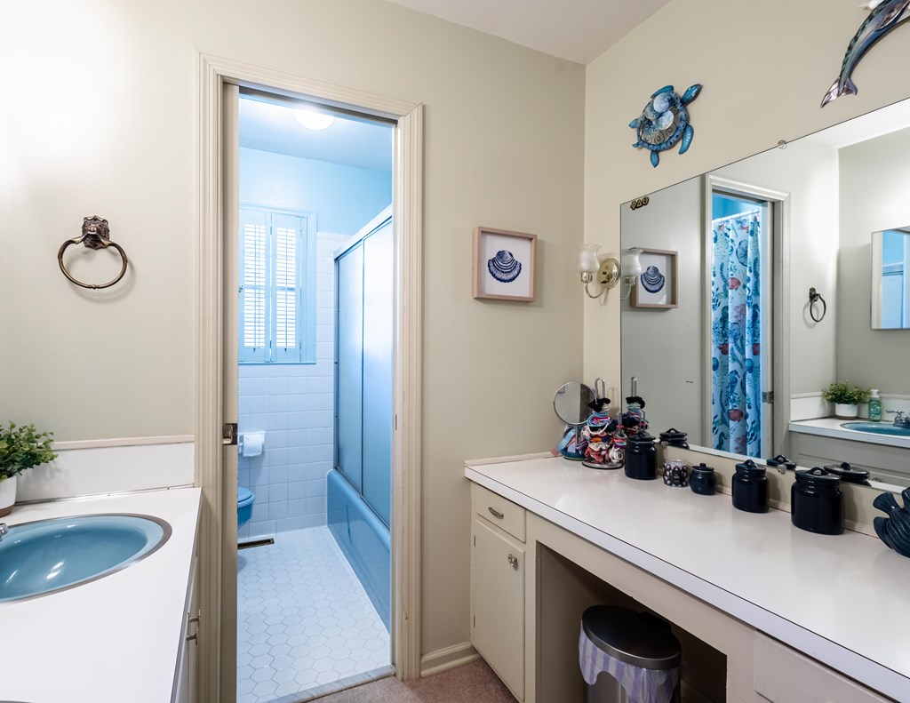 2021 N Emory Drive, Tifton