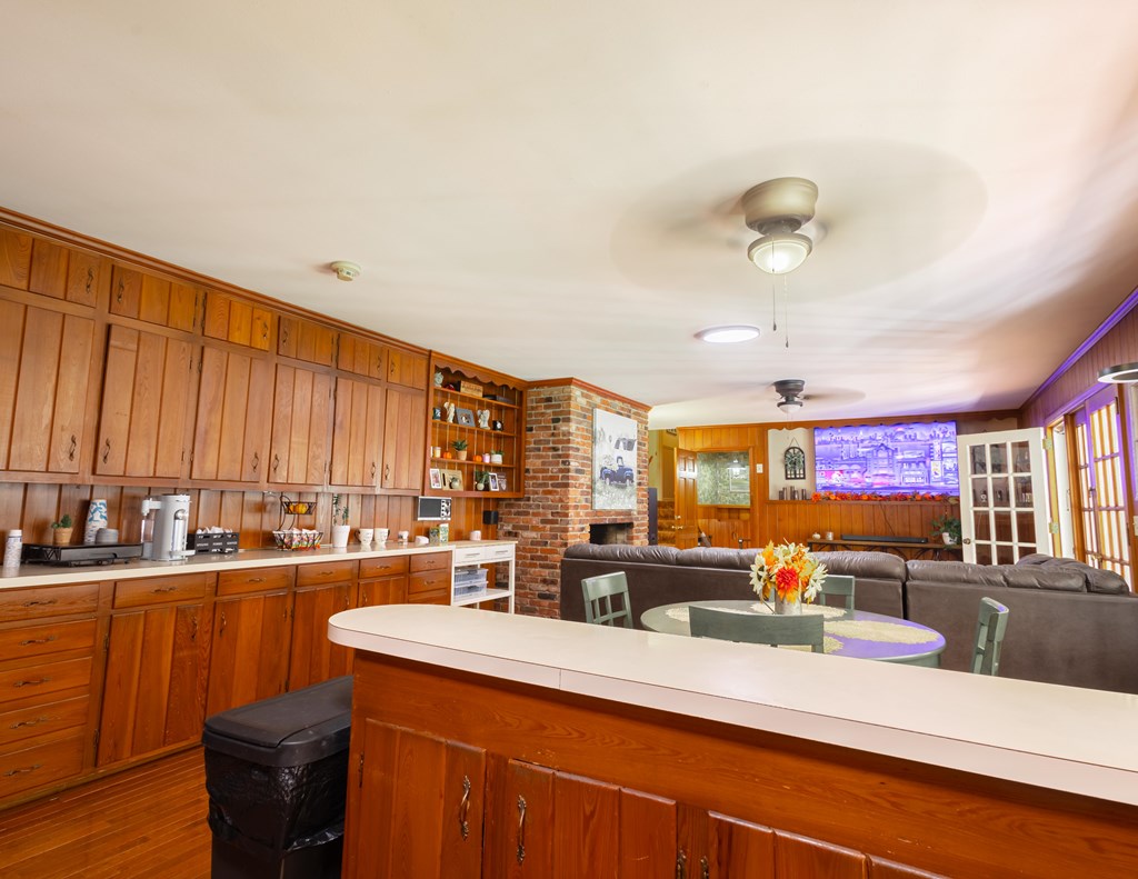 2021 N Emory Drive, Tifton