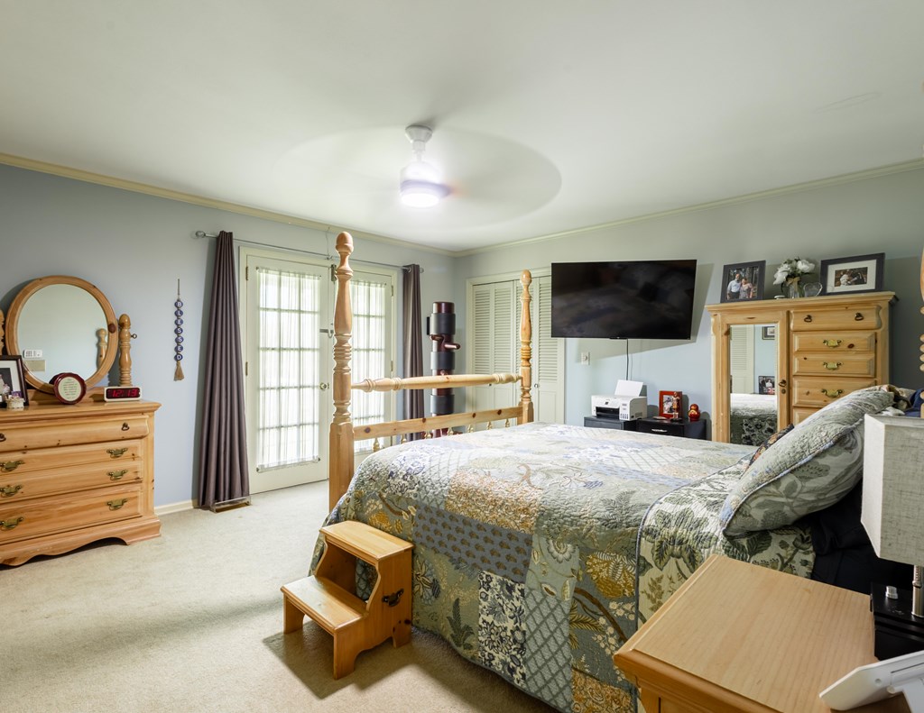 2021 N Emory Drive, Tifton