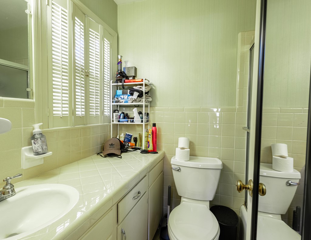 2021 N Emory Drive, Tifton