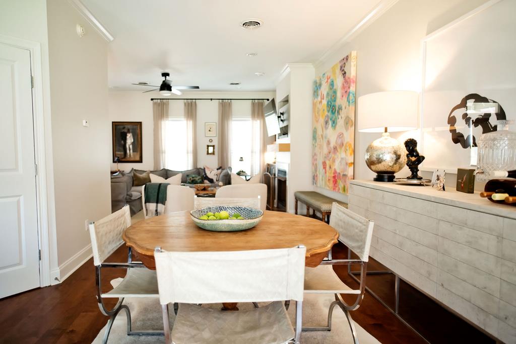 215 Private Road 3049