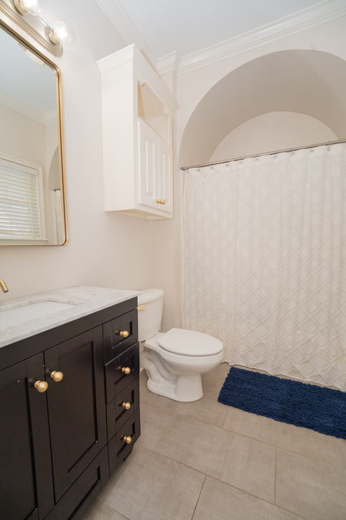215 Private Road 3049