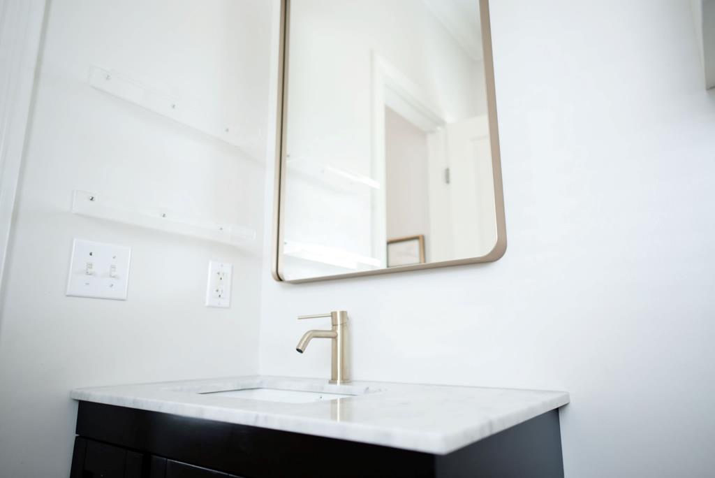 215 Private Road 3049