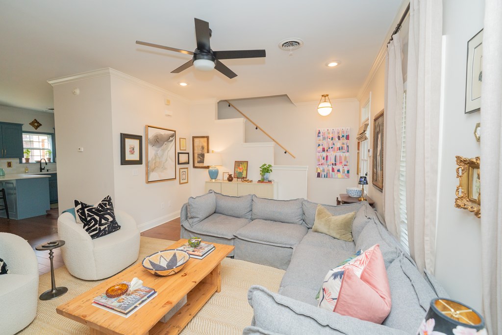 215 Private Road 3049