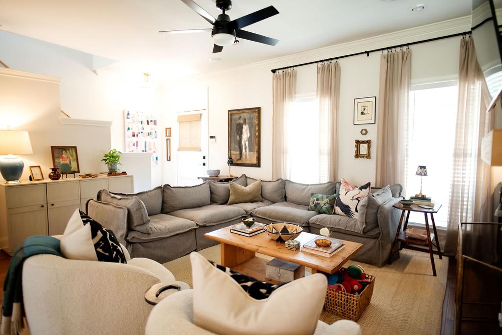 215 Private Road 3049