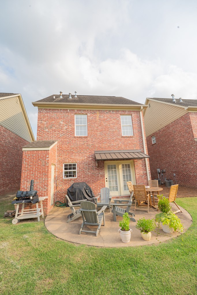215 Private Road 3049