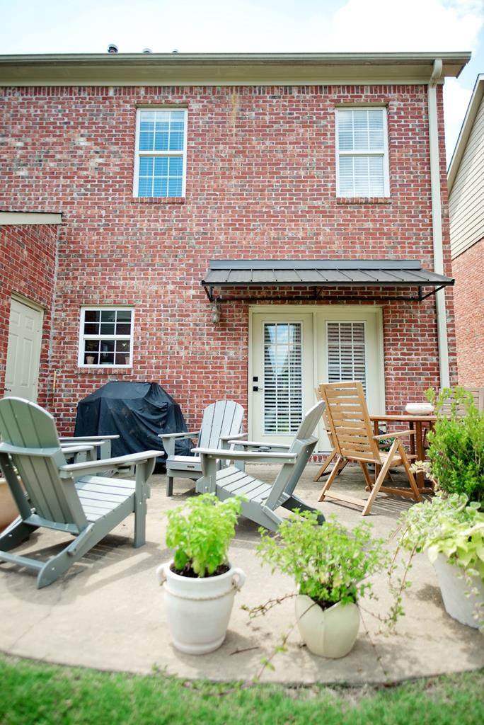 215 Private Road 3049