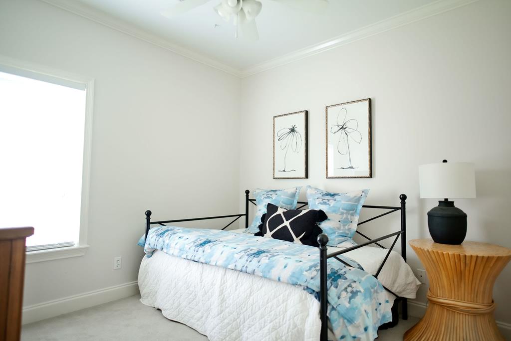215 Private Road 3049