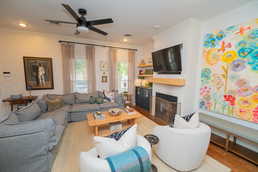 215 Private Road 3049