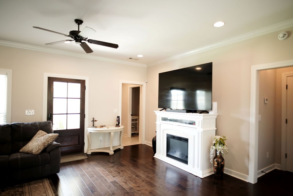 2050 Pebble Creek Loop